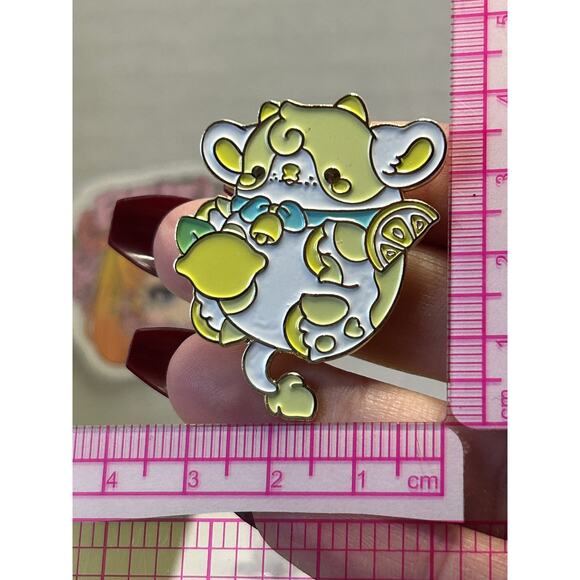 Bright Bat Enamel Pin Lemon Cow - Picture 2 of 9